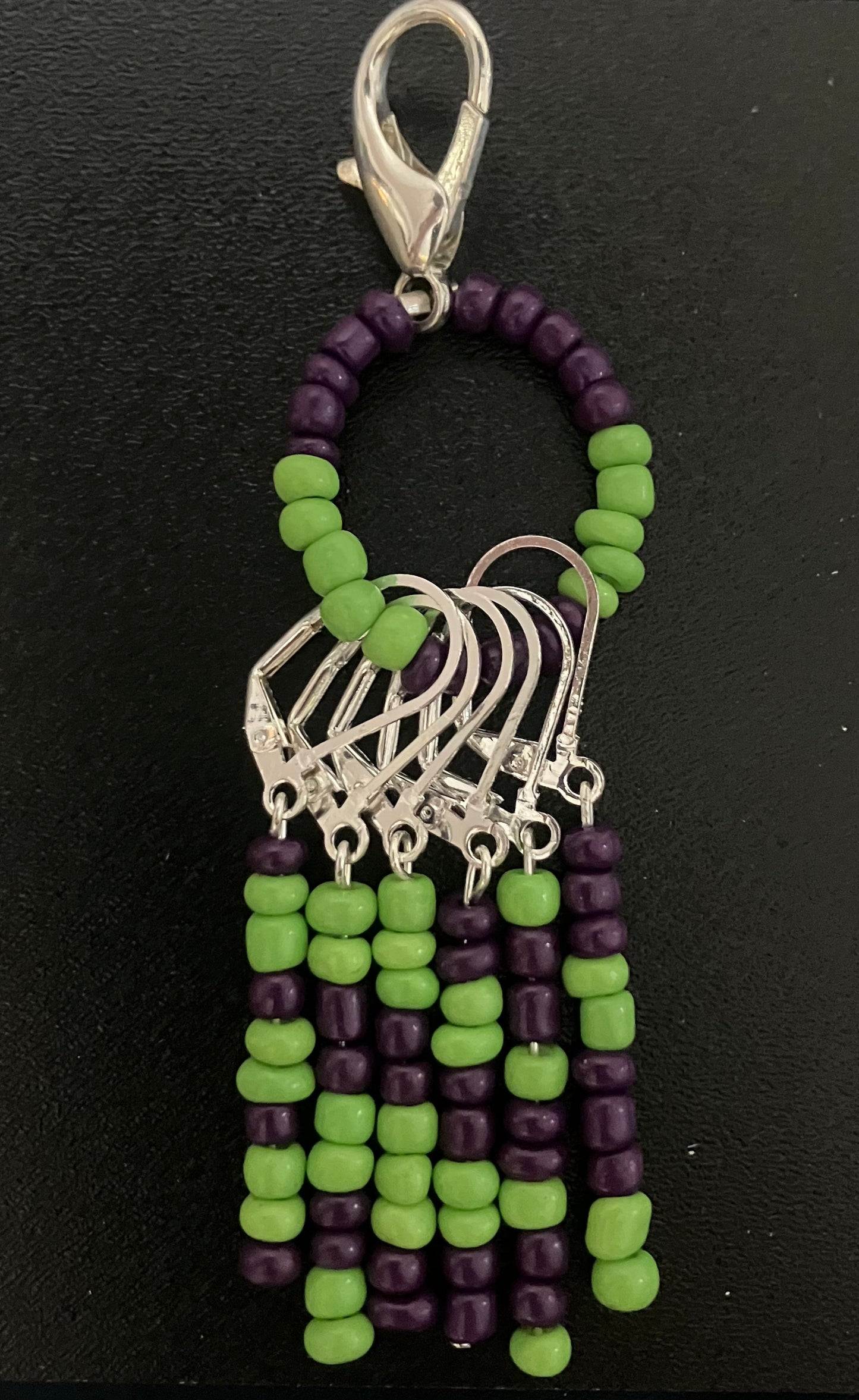 Stitch marker set of 6 with matching keeper