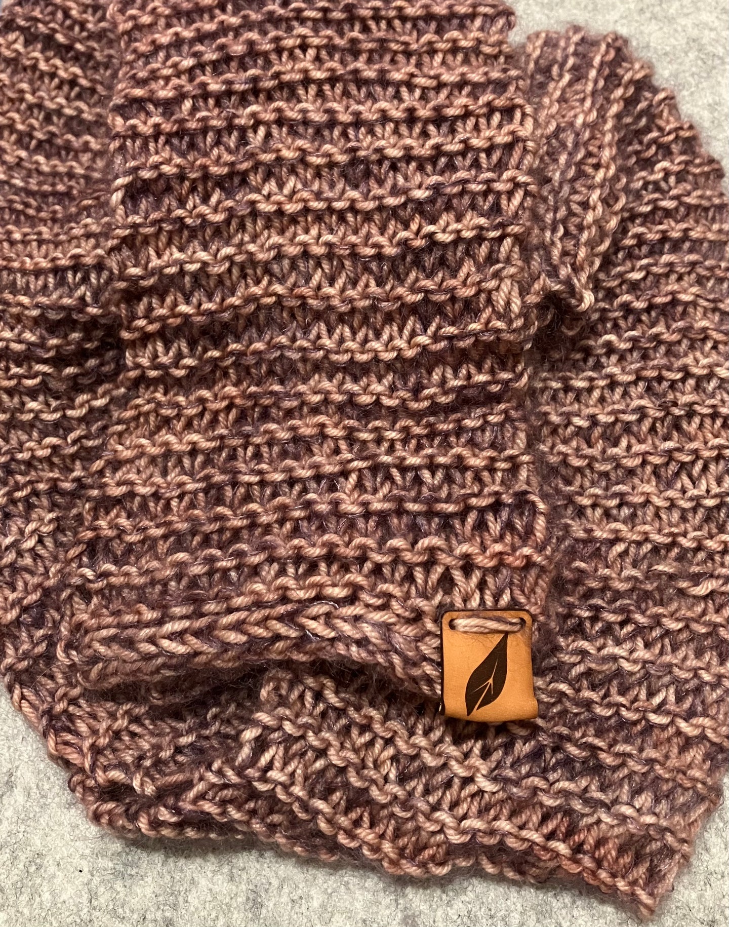 “Romantic” scarf hand knit